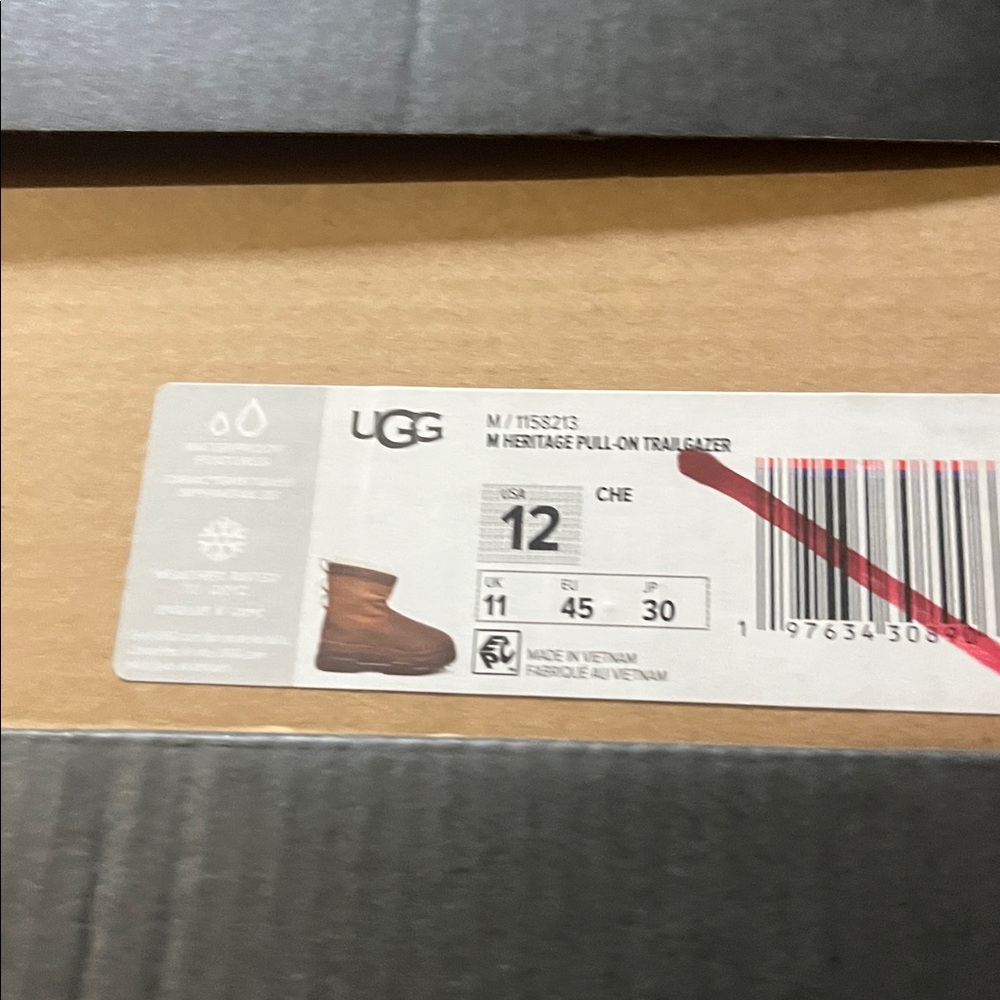 UGG Men's Brown and Tan Boots - Picture 6 of 6